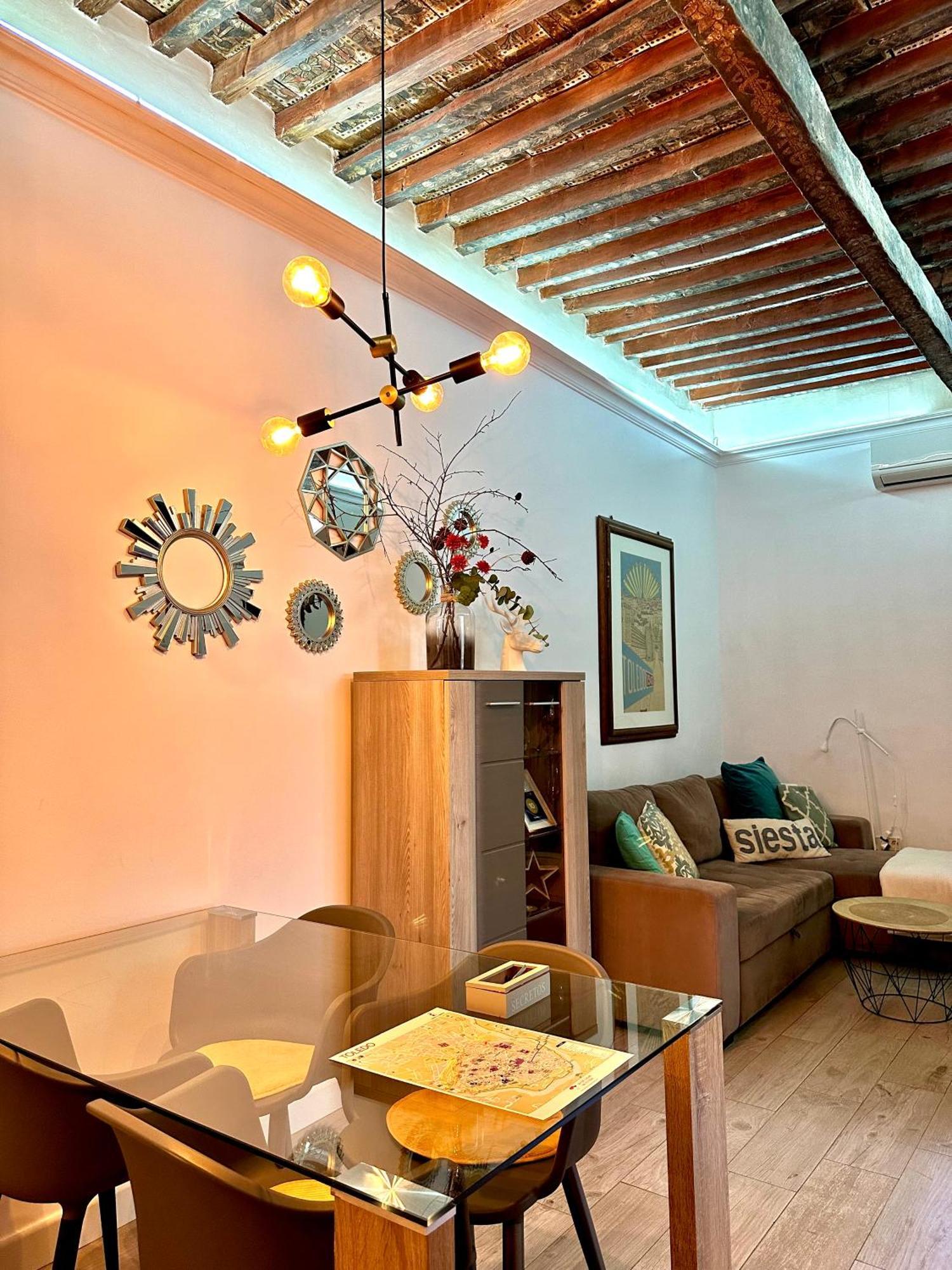 Apartamento San Pedro Toledo Exterior photo